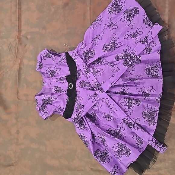 s. square Other - E Dress Size 2t Purple Black Floral